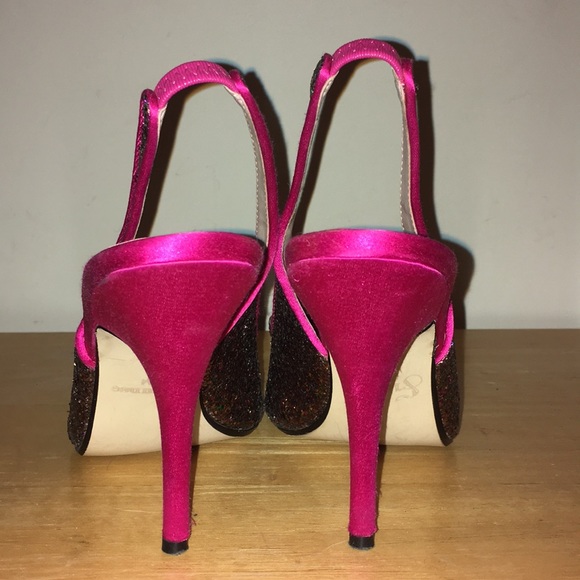 Flounce Sparkly Bow Heels! - Picture 4 of 6